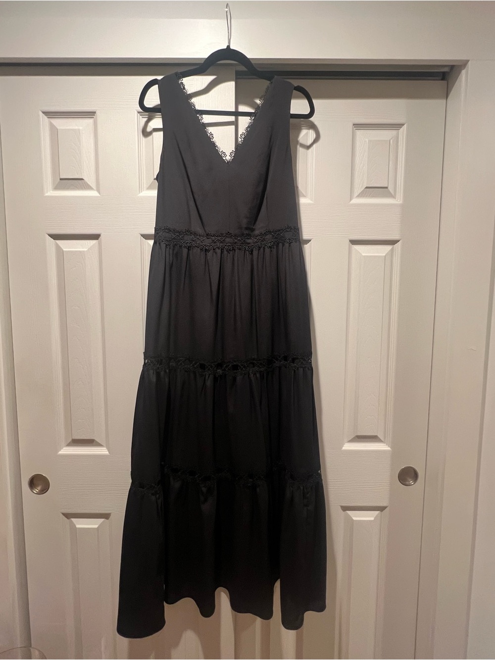 Women's Black Tiered V-Neck Maxi Dress